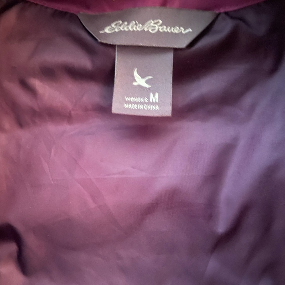 Eddie Bauer Women’s Down Puffer Vest, appears New without tags, Medium. - Picture 4 of 8